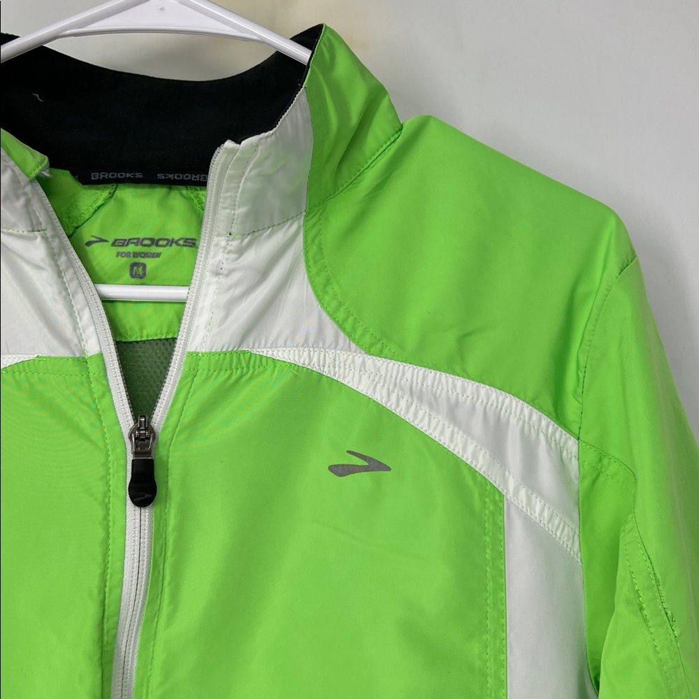 Brooks Women’s Running Jacket Medium - image 2